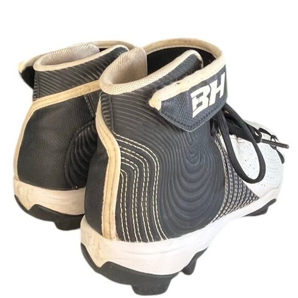 Boys Under Armour Harper 4 3022061-100 Leather Baseball Cleats Size 5Y White - Picture 4 of 6